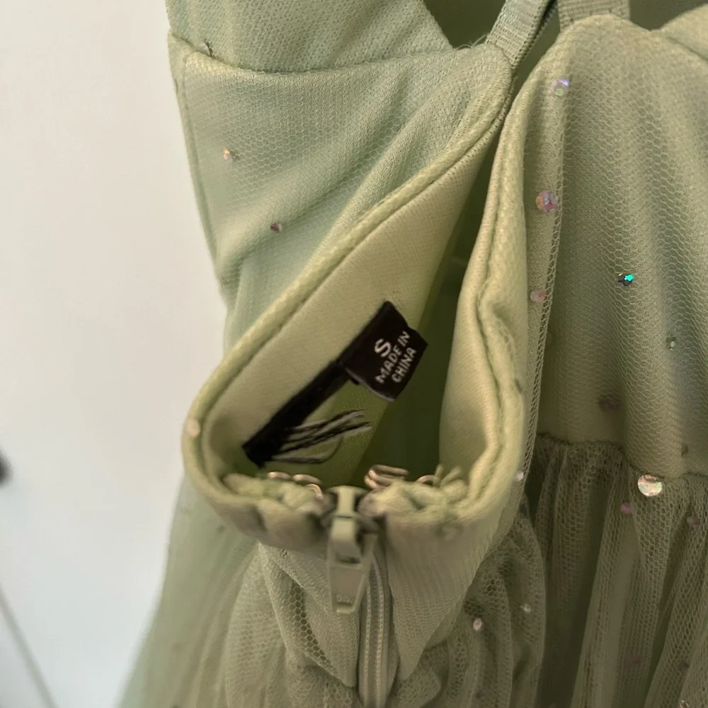 Green Gown/ Prom Dress with Sparkle Details - Picture 4 of 4